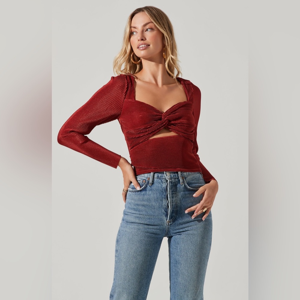 Astr the label Plisse Twist Bust Top